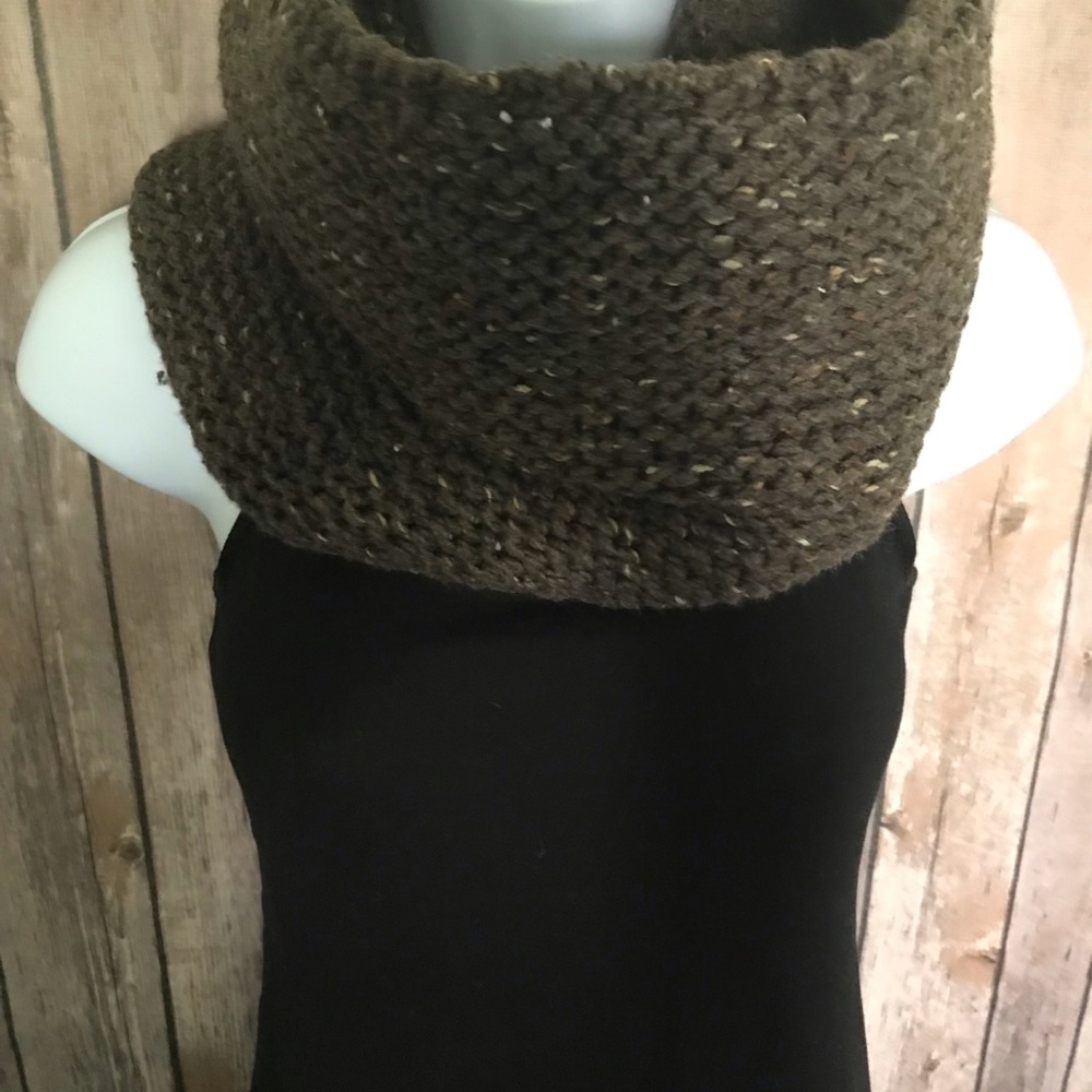 Infinity Scarf - Picture 3 of 4